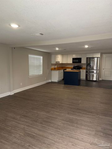 2911 N Hayne St, Pensacola, FL 32503