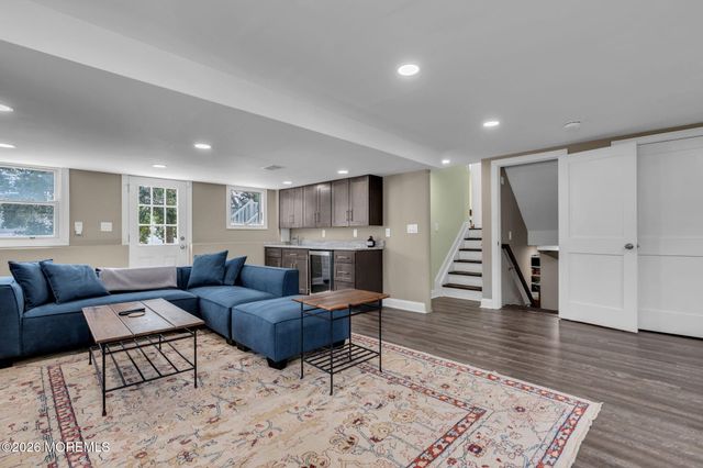 14 Riveredge Road, Tinton Falls, NJ 07724