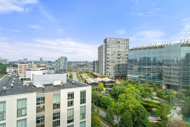 2 Earhart Street PH4, Cambridge, MA 02141