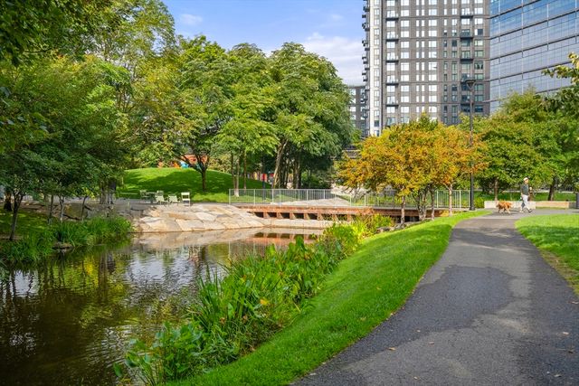 2 Earhart Street PH4, Cambridge, MA 02141