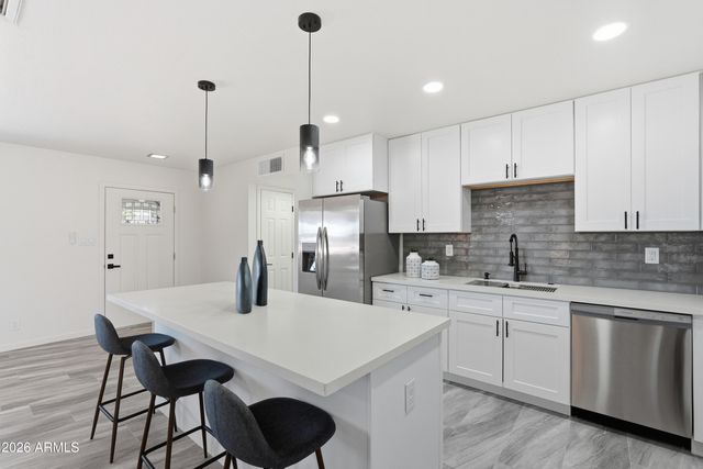 10547 W Sun City Boulevard, Sun City, AZ 85351