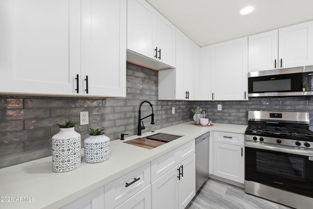 10547 W Sun City Boulevard, Sun City, AZ 85351