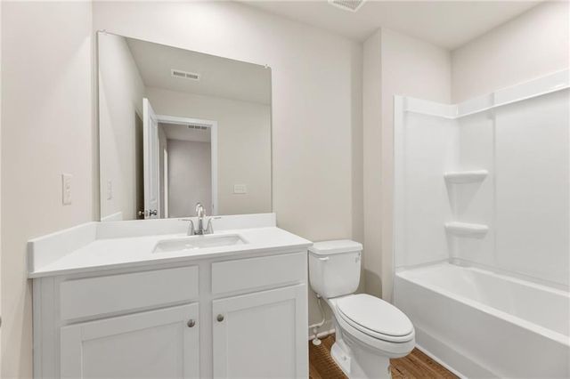 7501 Clover Lane 124, Flowery Branch, GA 30542