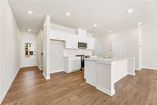 7501 Clover Lane 124, Flowery Branch, GA 30542