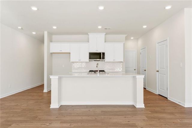7501 Clover Lane 124, Flowery Branch, GA 30542