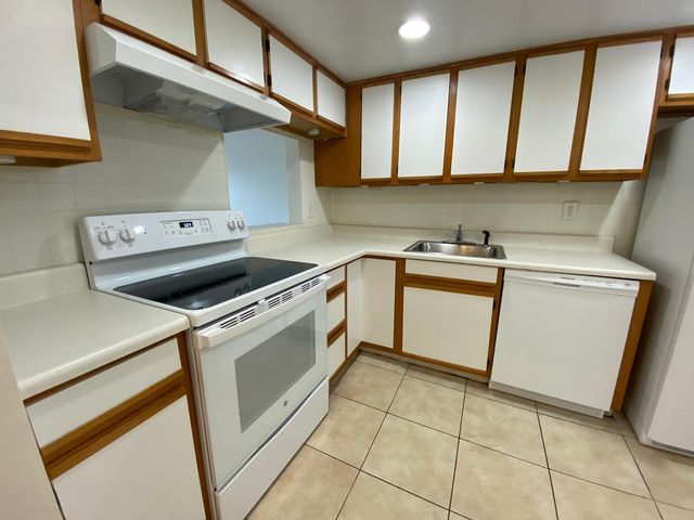 4304 NW 9TH Avenue 3-3B, Deerfield Beach, FL 33064