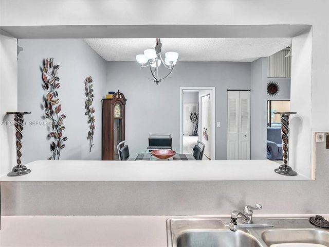 9401 NW 14th Ct 224, Pembroke Pines, FL 33024