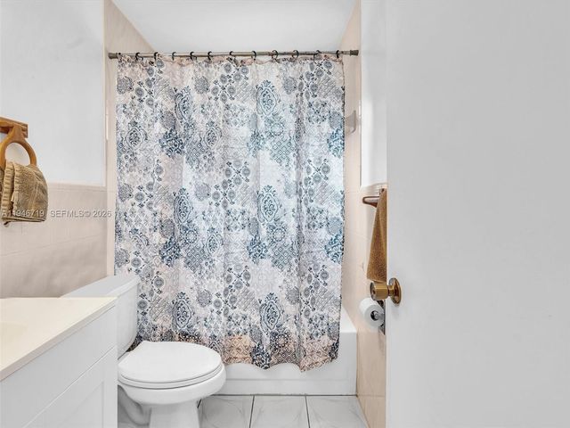 9401 NW 14th Ct 224, Pembroke Pines, FL 33024