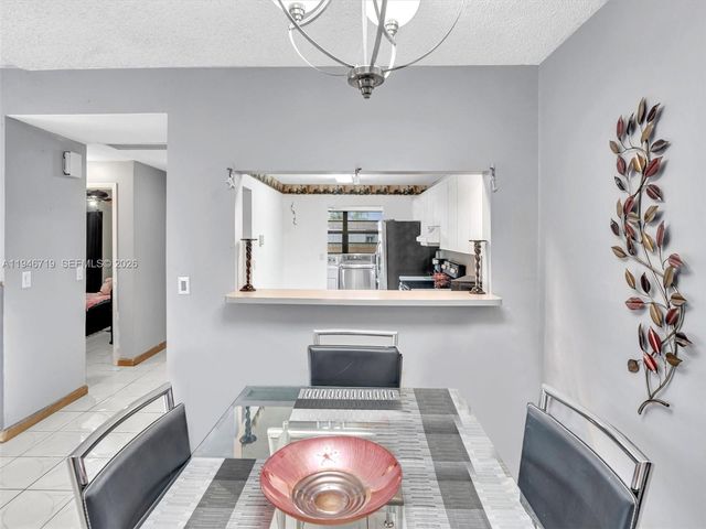 9401 NW 14th Ct 224, Pembroke Pines, FL 33024