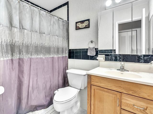 9401 NW 14th Ct 224, Pembroke Pines, FL 33024