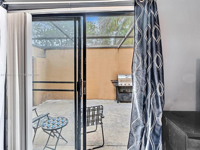 9401 NW 14th Ct 224, Pembroke Pines, FL 33024