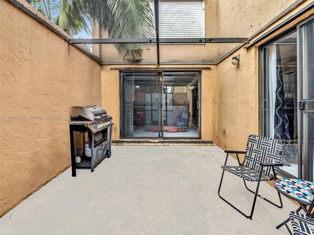 9401 NW 14th Ct 224, Pembroke Pines, FL 33024