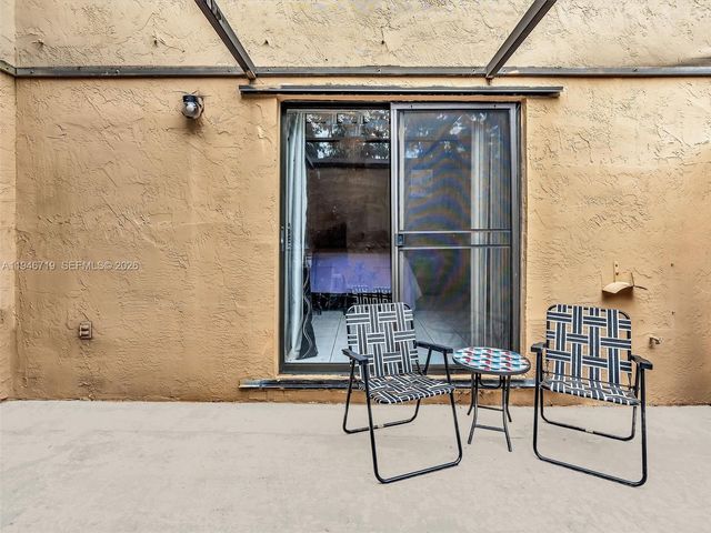 9401 NW 14th Ct 224, Pembroke Pines, FL 33024