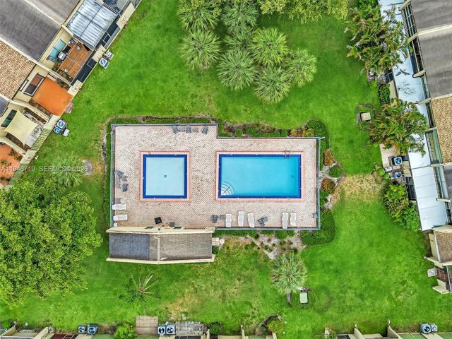 9401 NW 14th Ct 224, Pembroke Pines, FL 33024