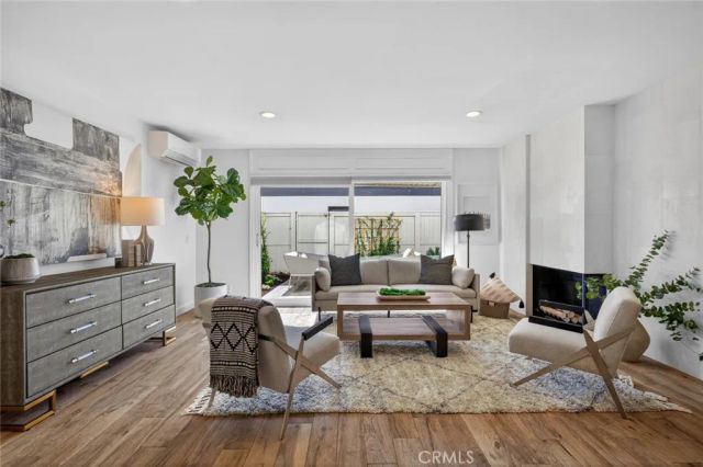 1074 Buckingham, Newport Beach, CA 92660