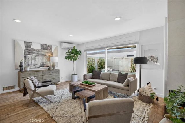 1074 Buckingham, Newport Beach, CA 92660