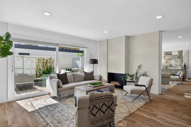 1074 Buckingham, Newport Beach, CA 92660