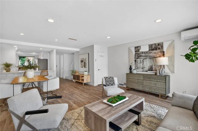 1074 Buckingham, Newport Beach, CA 92660