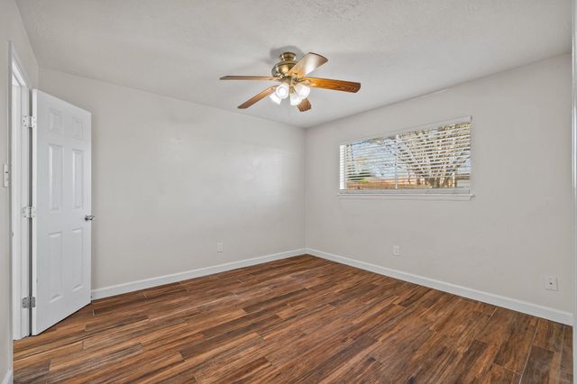 102 Lottie Lane, Friendswood, TX 77546