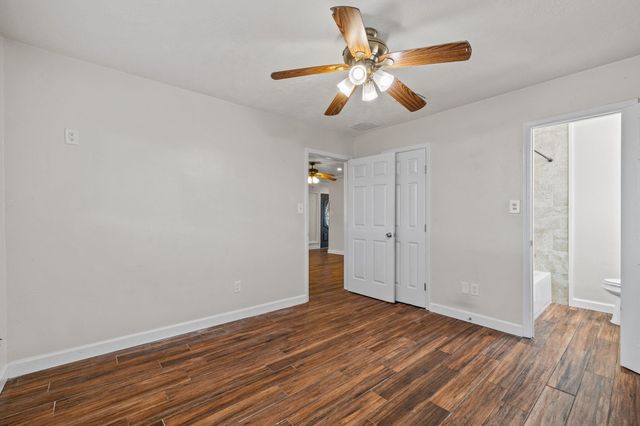 102 Lottie Lane, Friendswood, TX 77546