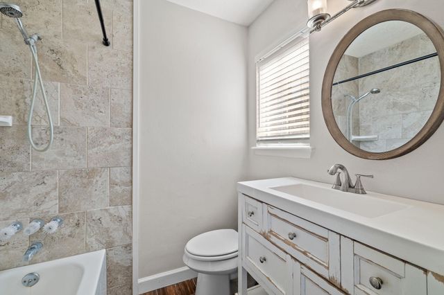 102 Lottie Lane, Friendswood, TX 77546