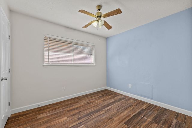 102 Lottie Lane, Friendswood, TX 77546