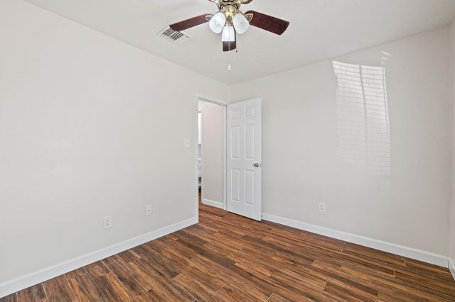 102 Lottie Lane, Friendswood, TX 77546