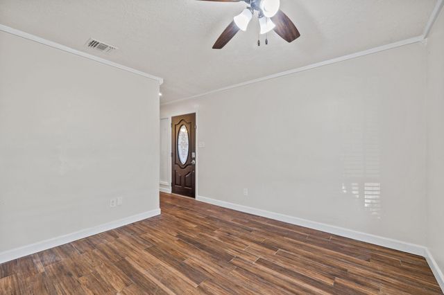 102 Lottie Lane, Friendswood, TX 77546