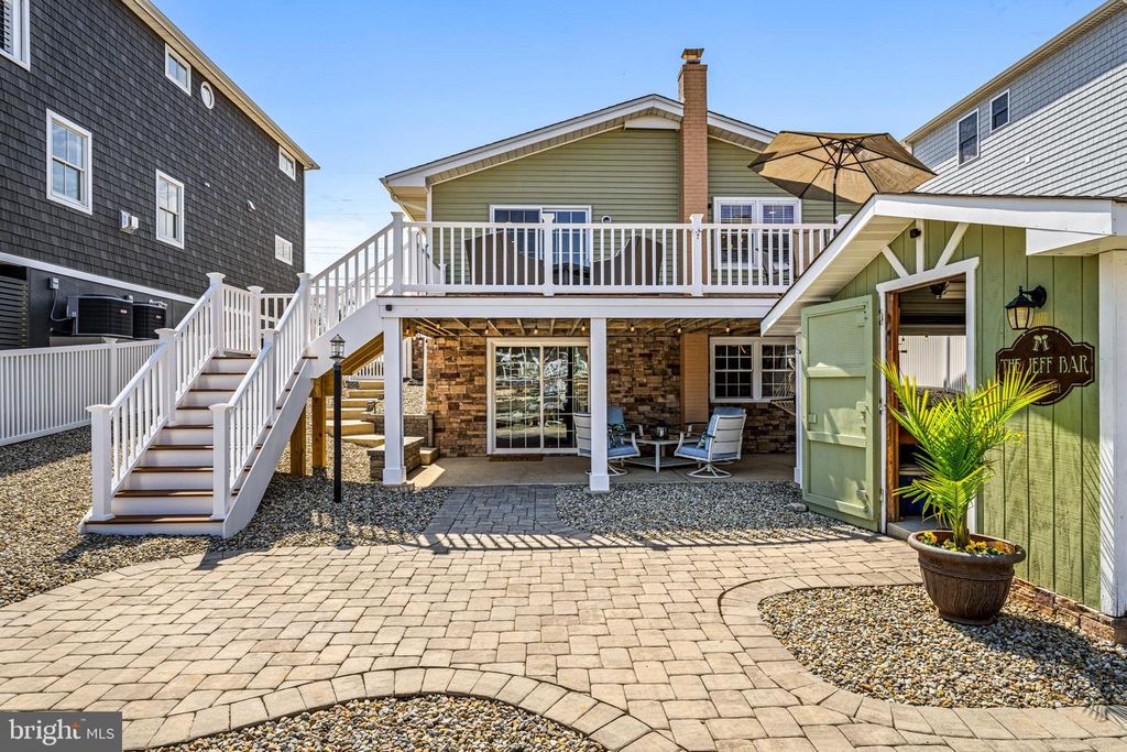 37 FAIRWAY DR, Tuckerton, NJ 08087