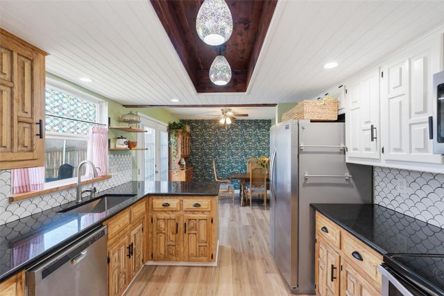 1421 Kingsbridge Drive, Garland, TX 75044