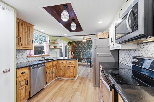 1421 Kingsbridge Drive, Garland, TX 75044