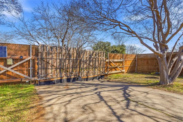 1421 Kingsbridge Drive, Garland, TX 75044
