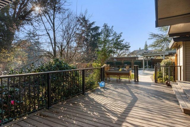 7786 Winding Way, Fair Oaks, CA 95628