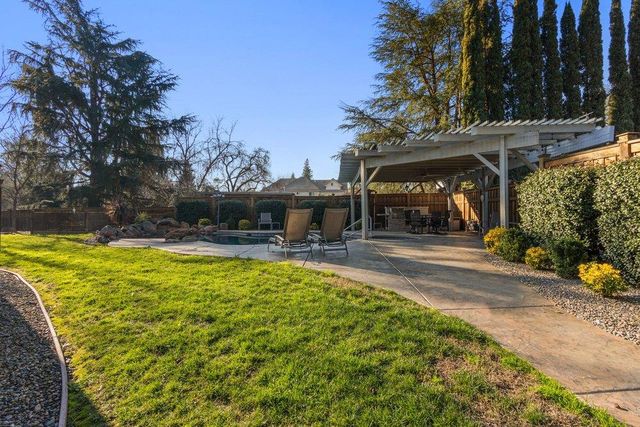 7786 Winding Way, Fair Oaks, CA 95628