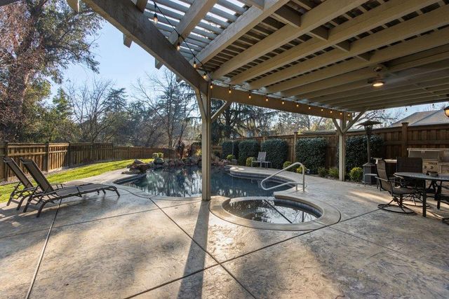 7786 Winding Way, Fair Oaks, CA 95628