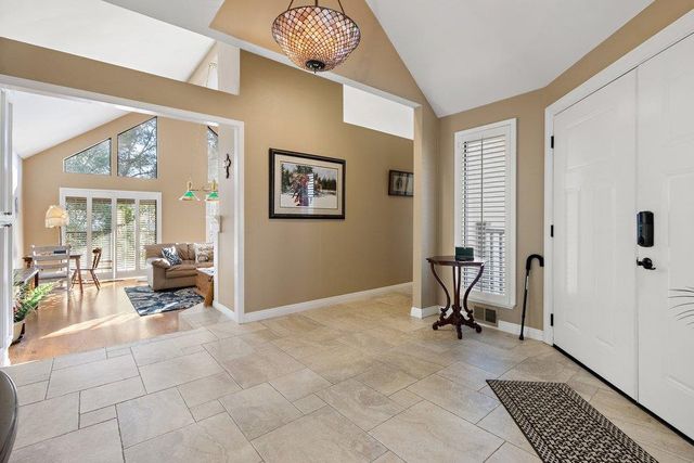 7786 Winding Way, Fair Oaks, CA 95628