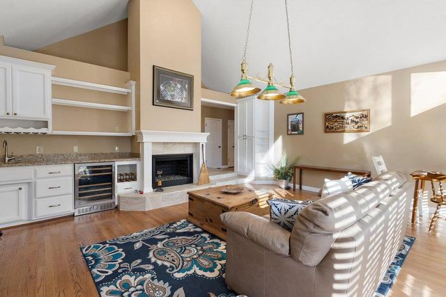 7786 Winding Way, Fair Oaks, CA 95628