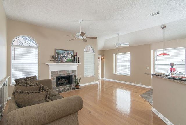 10212 Waters Drive, Irving, TX 75063