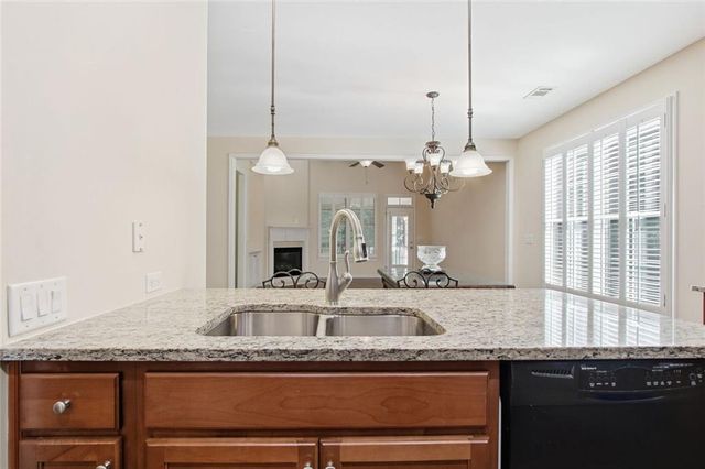 125 Chestnut Drive, Canton, GA 30114