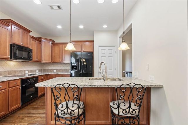 125 Chestnut Drive, Canton, GA 30114