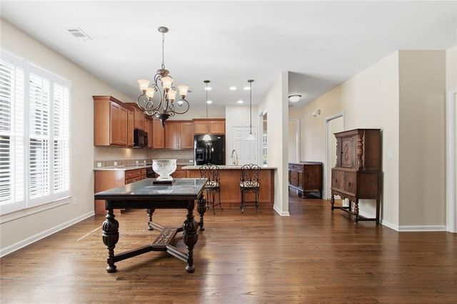 125 Chestnut Drive, Canton, GA 30114