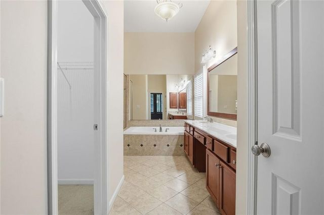 125 Chestnut Drive, Canton, GA 30114