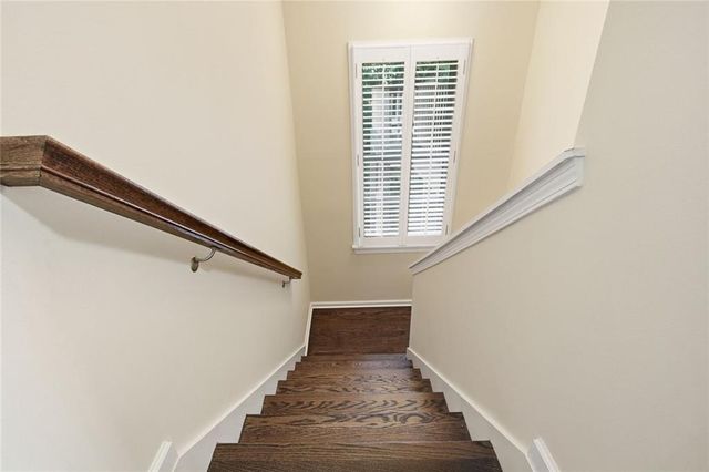 125 Chestnut Drive, Canton, GA 30114