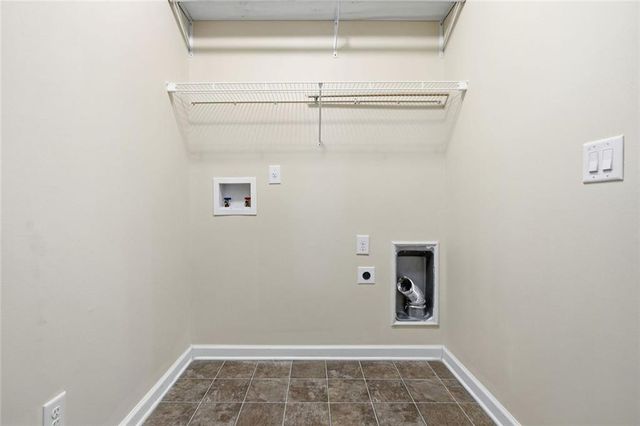 125 Chestnut Drive, Canton, GA 30114
