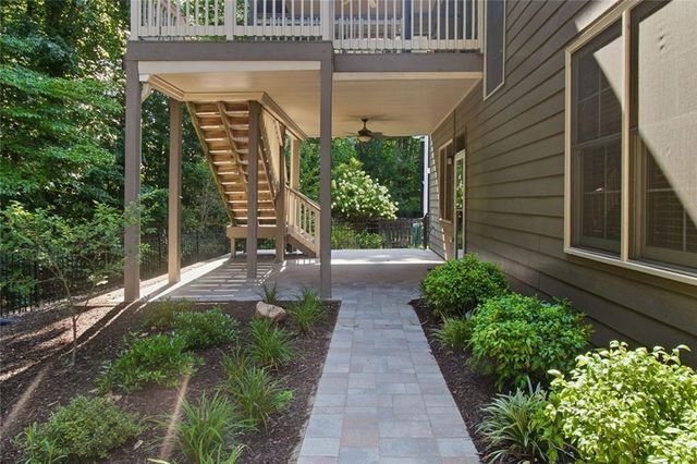 125 Chestnut Drive, Canton, GA 30114