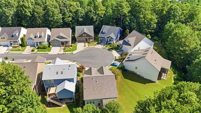 125 Chestnut Drive, Canton, GA 30114