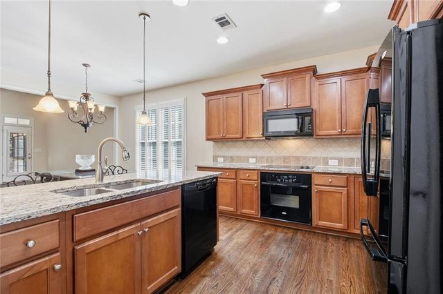 125 Chestnut Drive, Canton, GA 30114