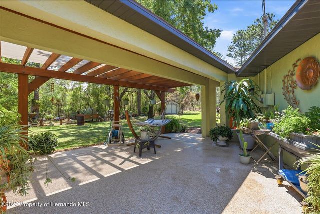 9032 Birmingham Avenue, Weeki Wachee, FL 34613