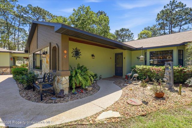 9032 Birmingham Avenue, Weeki Wachee, FL 34613