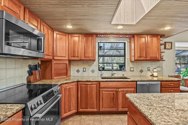 9032 Birmingham Avenue, Weeki Wachee, FL 34613